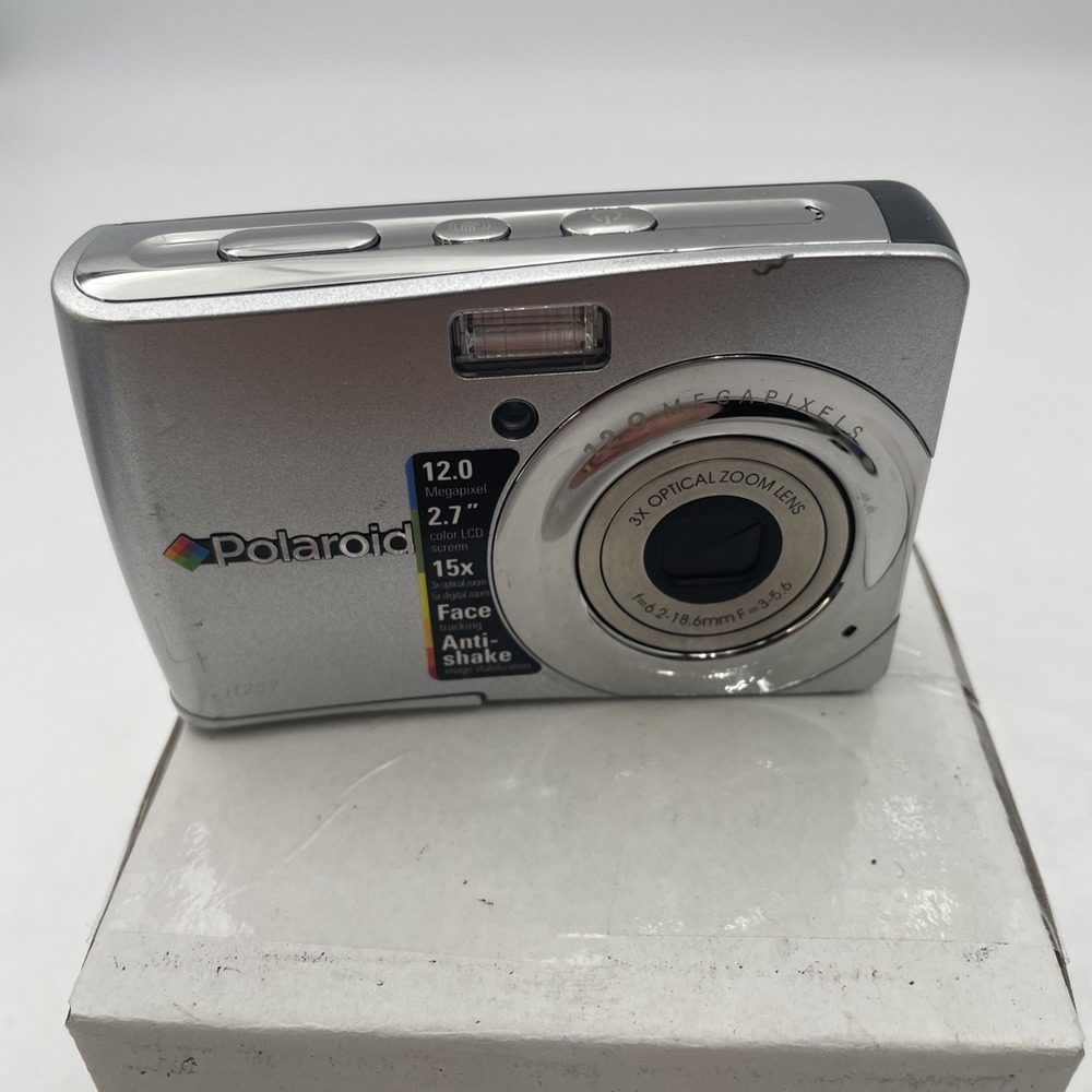 Polaroid i1237 12MP Digital Camera 3X Zoom+New Battery+SD Card-German Text Only
